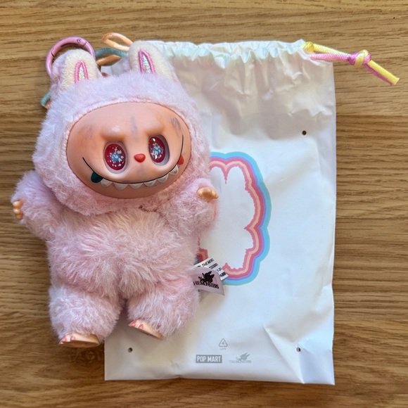 Pink Labubu - Picture 6 of 7